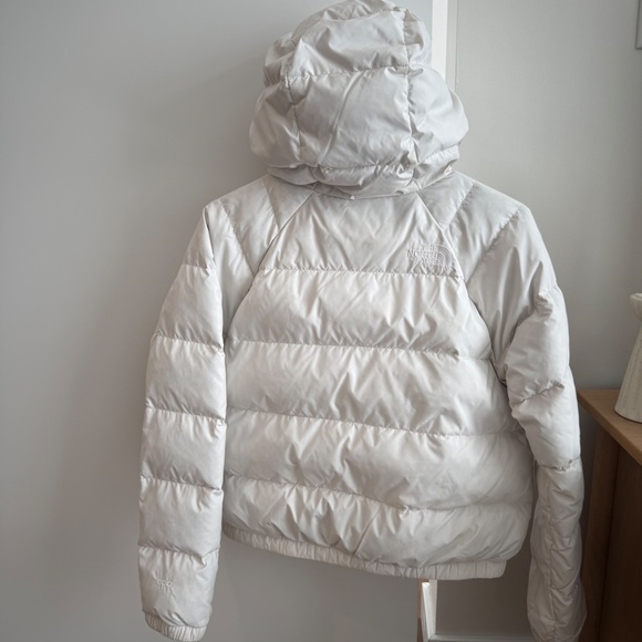 Women’s The North Face - Picture 2 of 3